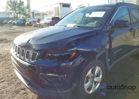 2018 Jeep Compass Latitude 4X4 из США, поврежденный, VIN 3C4NJDBB7JT176587